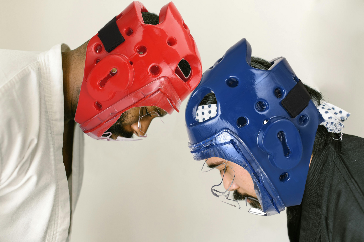 CABEZAL TKD. KARATE JAVCO CON MICA, ROJO